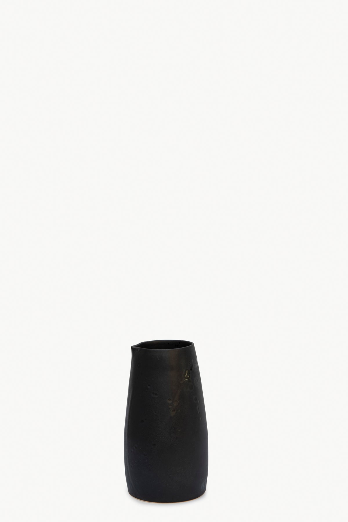 Noir pitcher