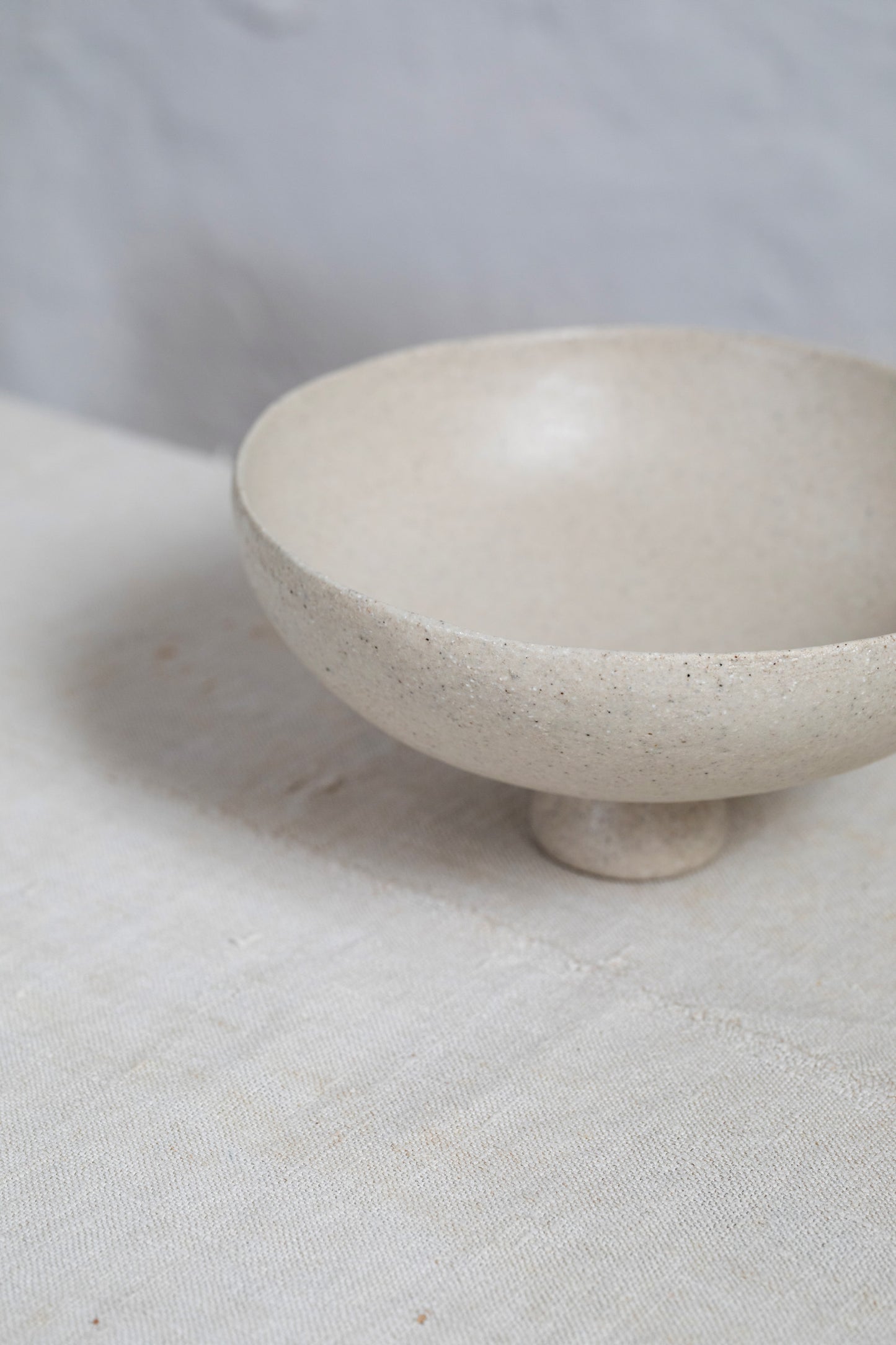 Bowl with Stand Arena