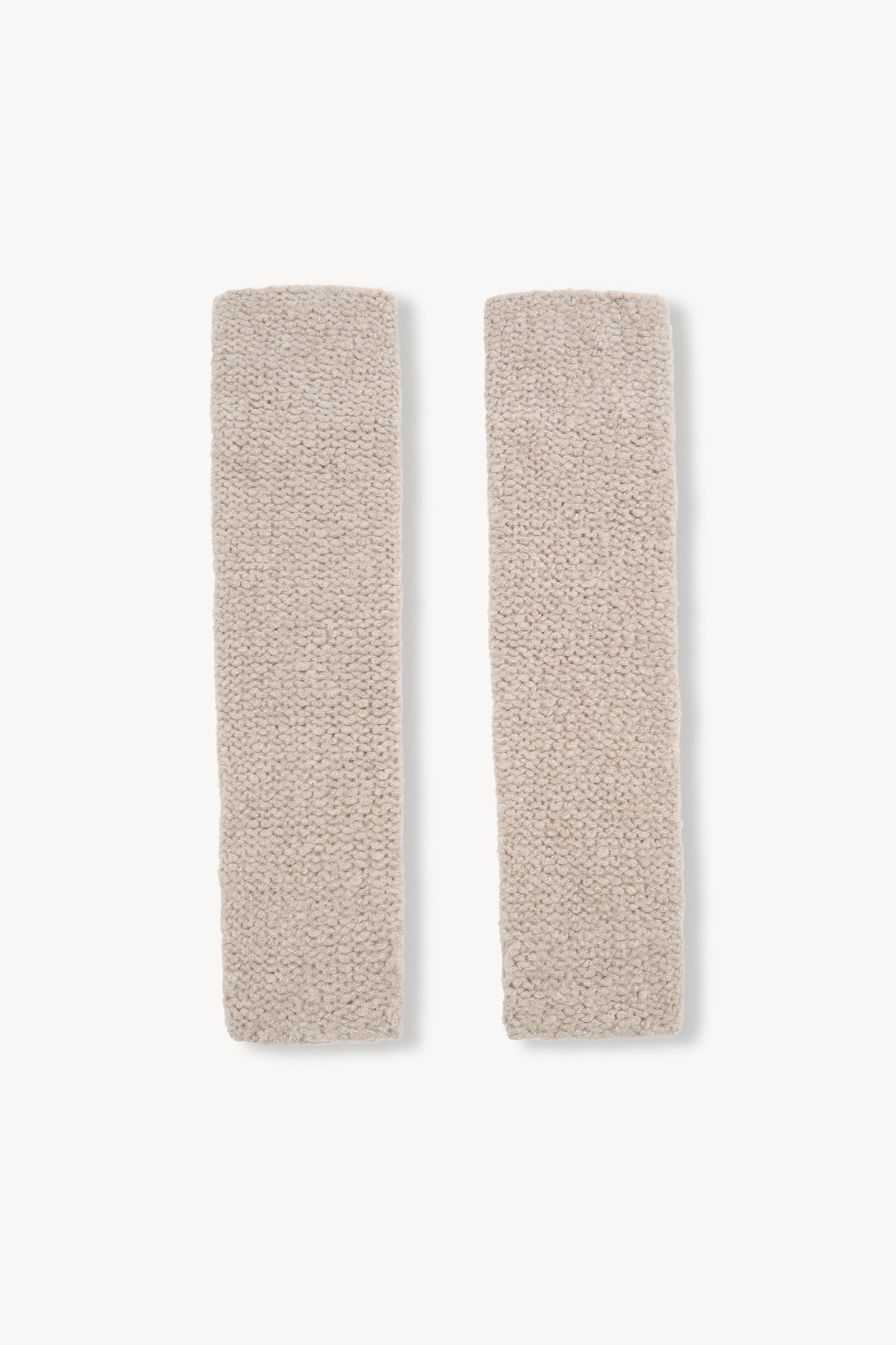 Igloo, beige cashmere and silk muffs