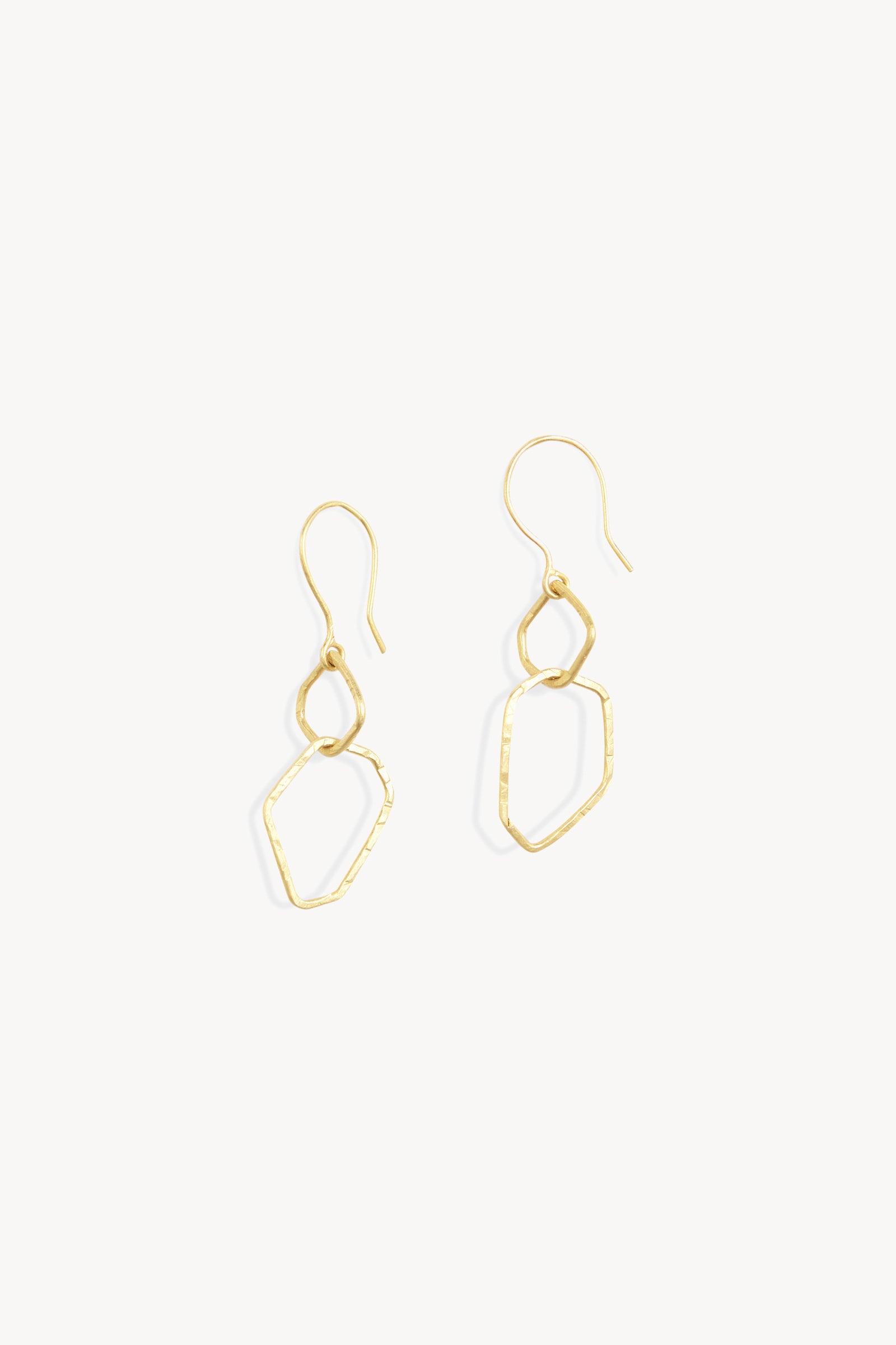 Irus S, pendientes dorados