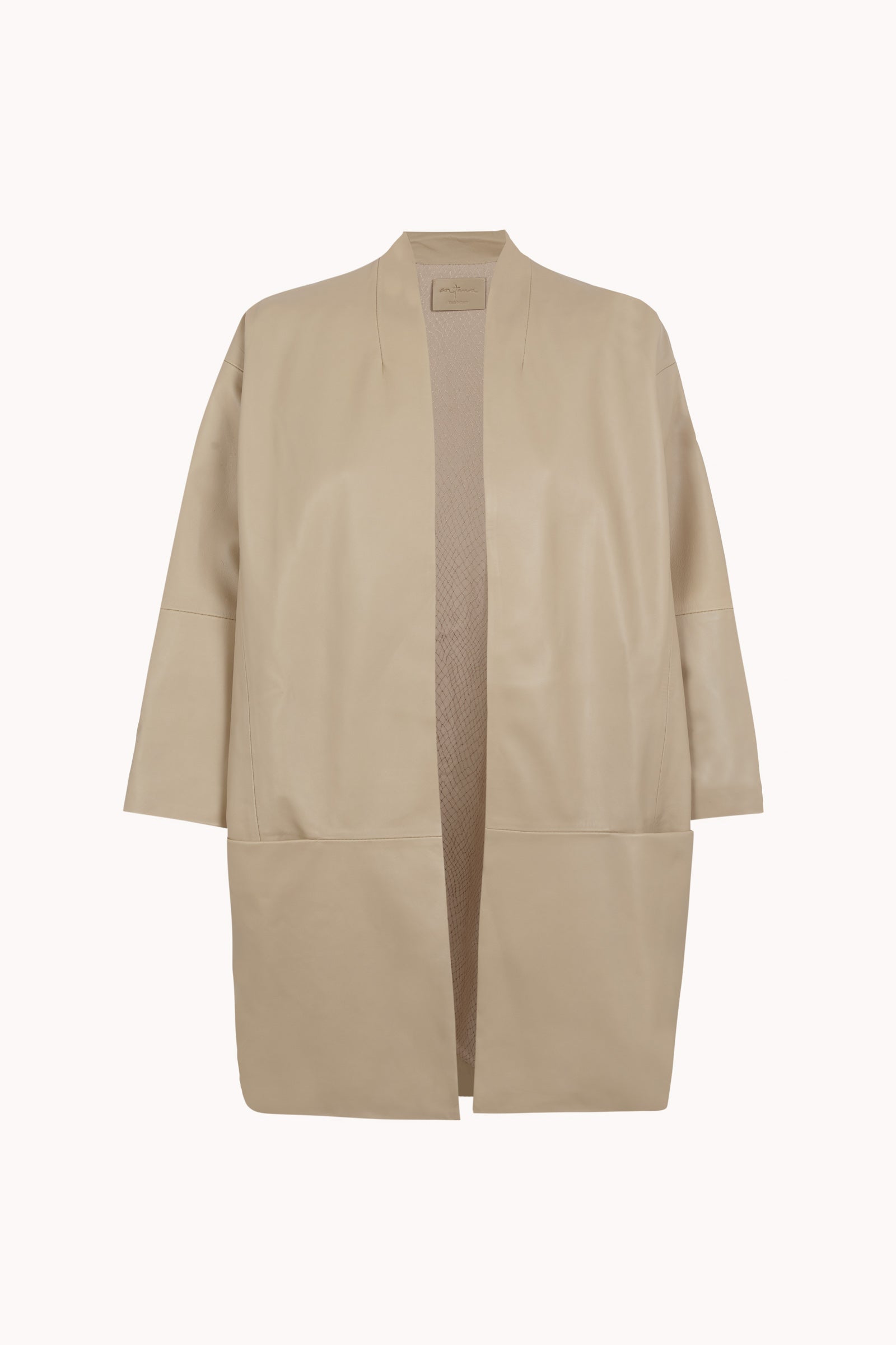 Lira, khaki fur coat