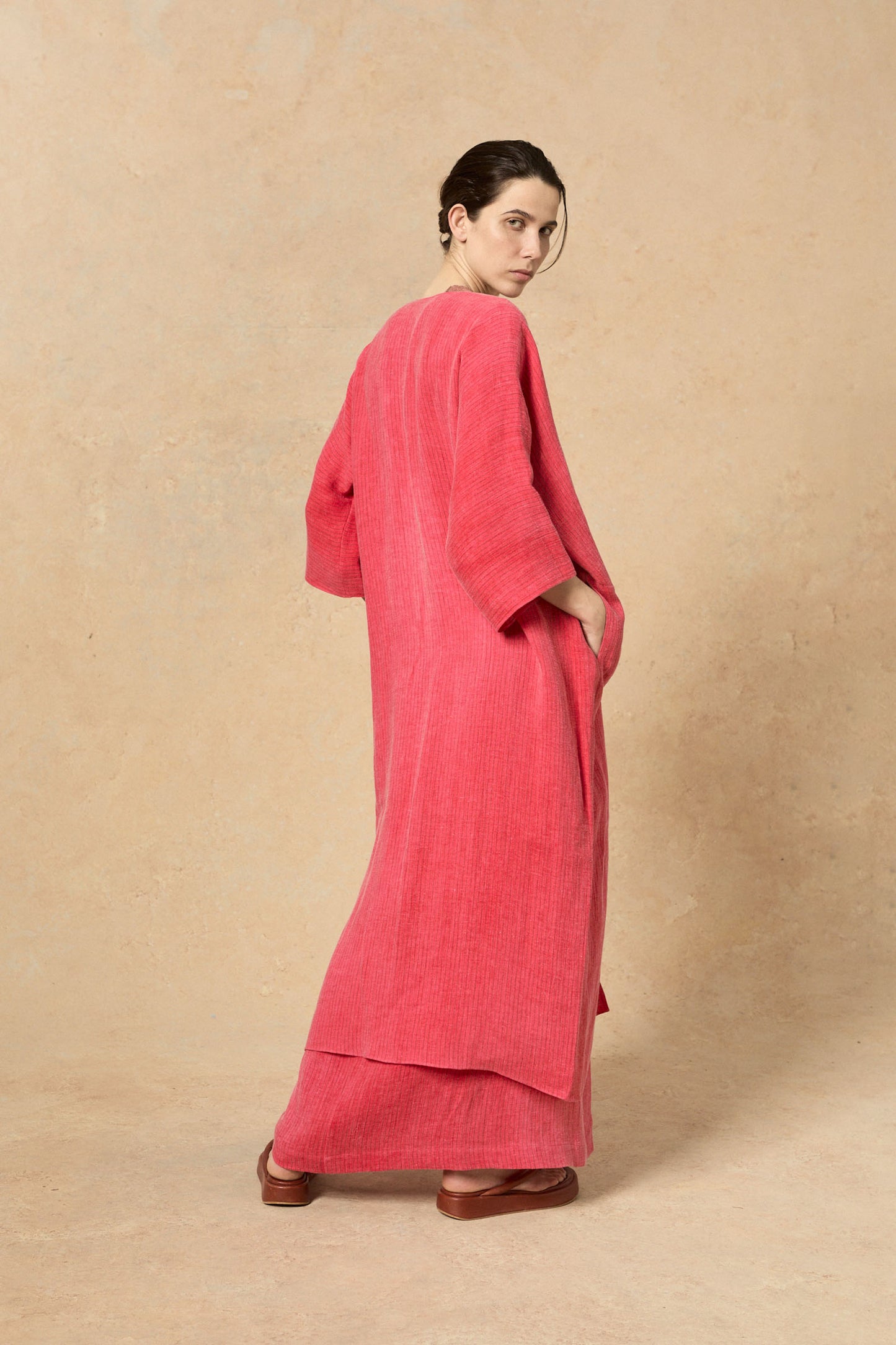 Lupe, abrigo en lino maltinto a rayas rosa