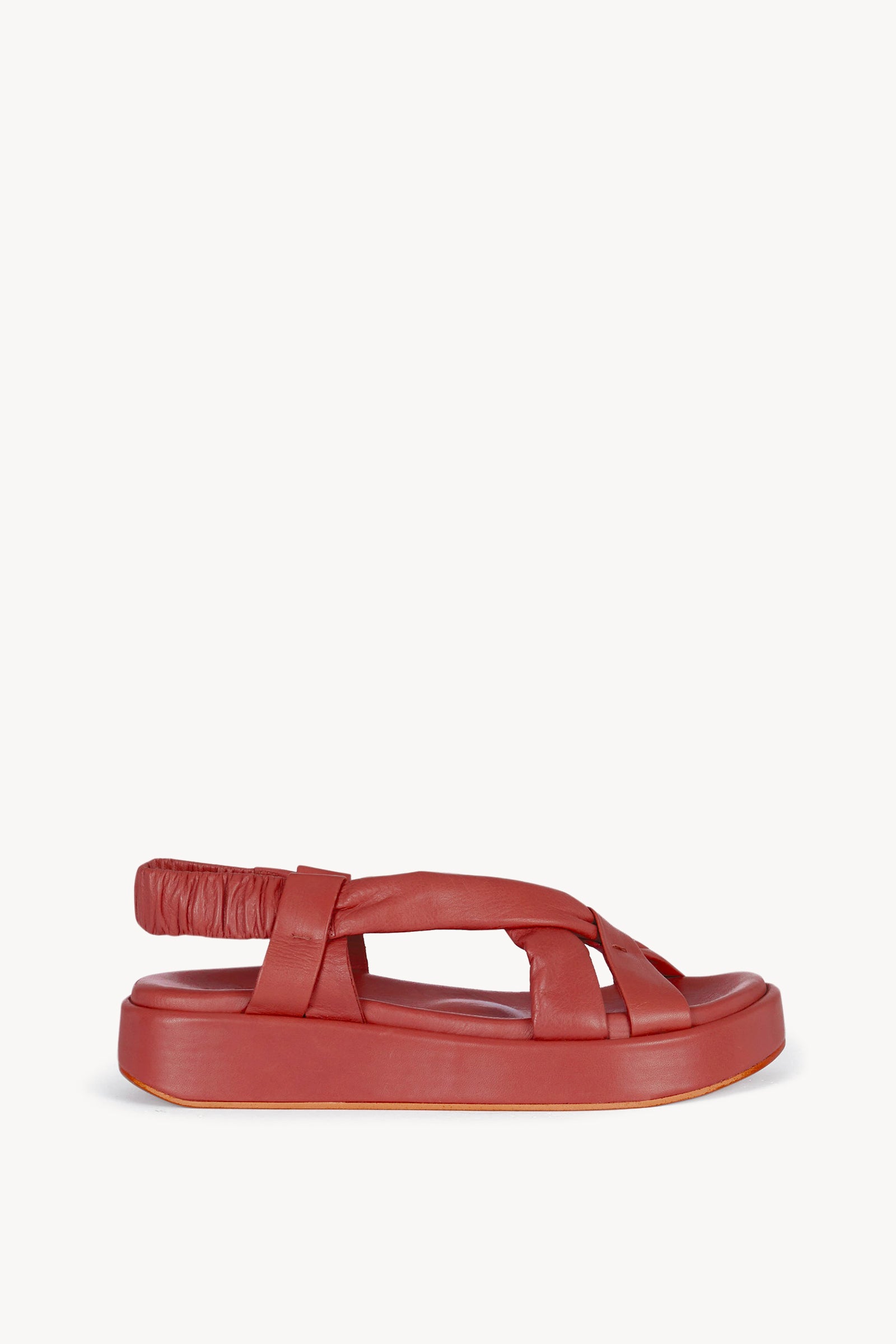Suro, clay flat sandal