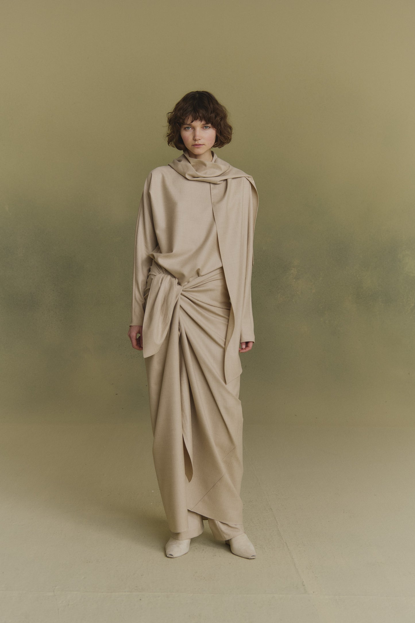 Fabula, beige virgin wool top