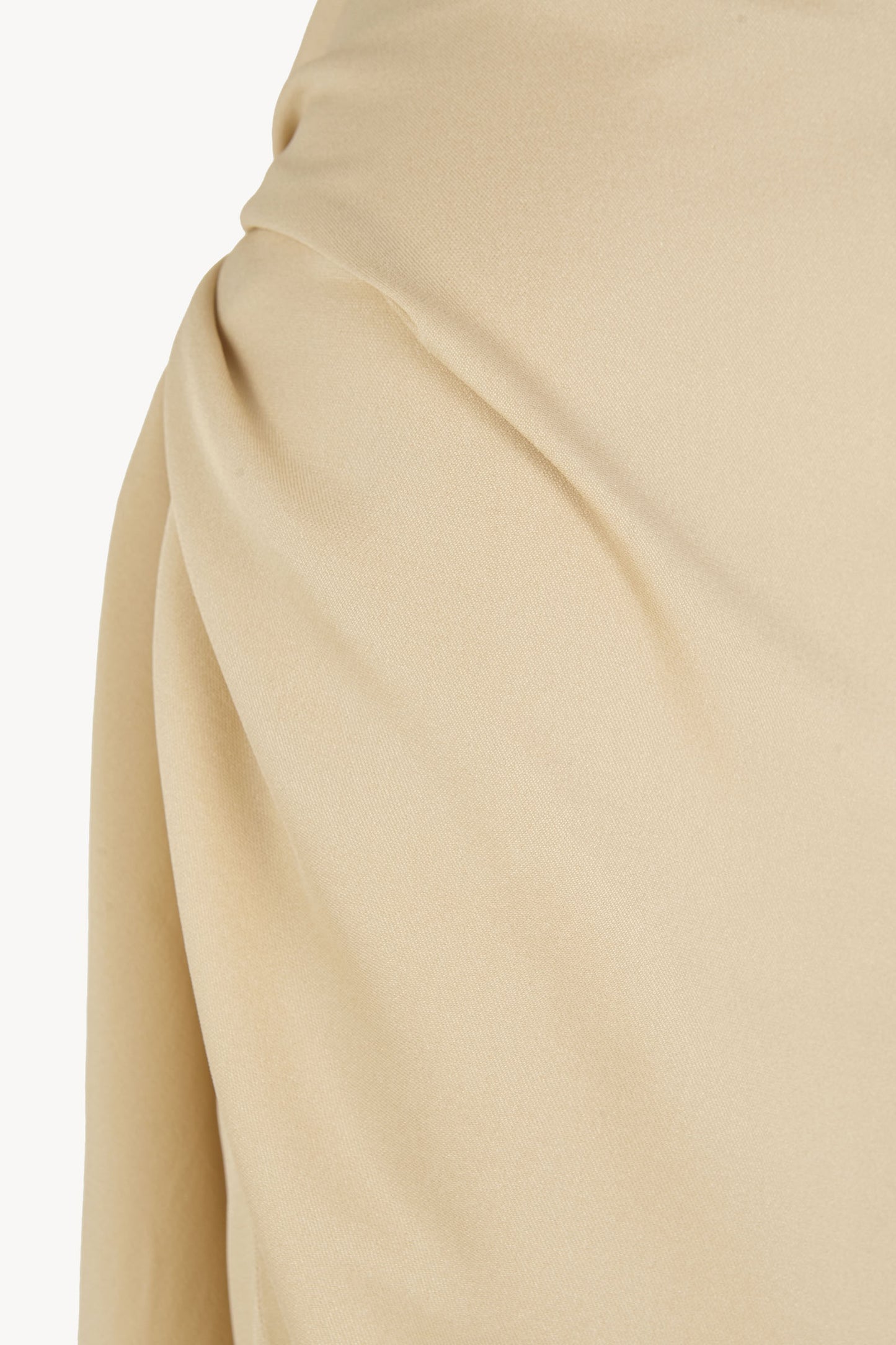 Isolde, falda asimetrica de seda beige