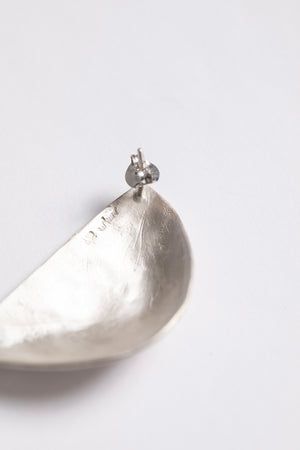 Kuu right, silver triangular earring