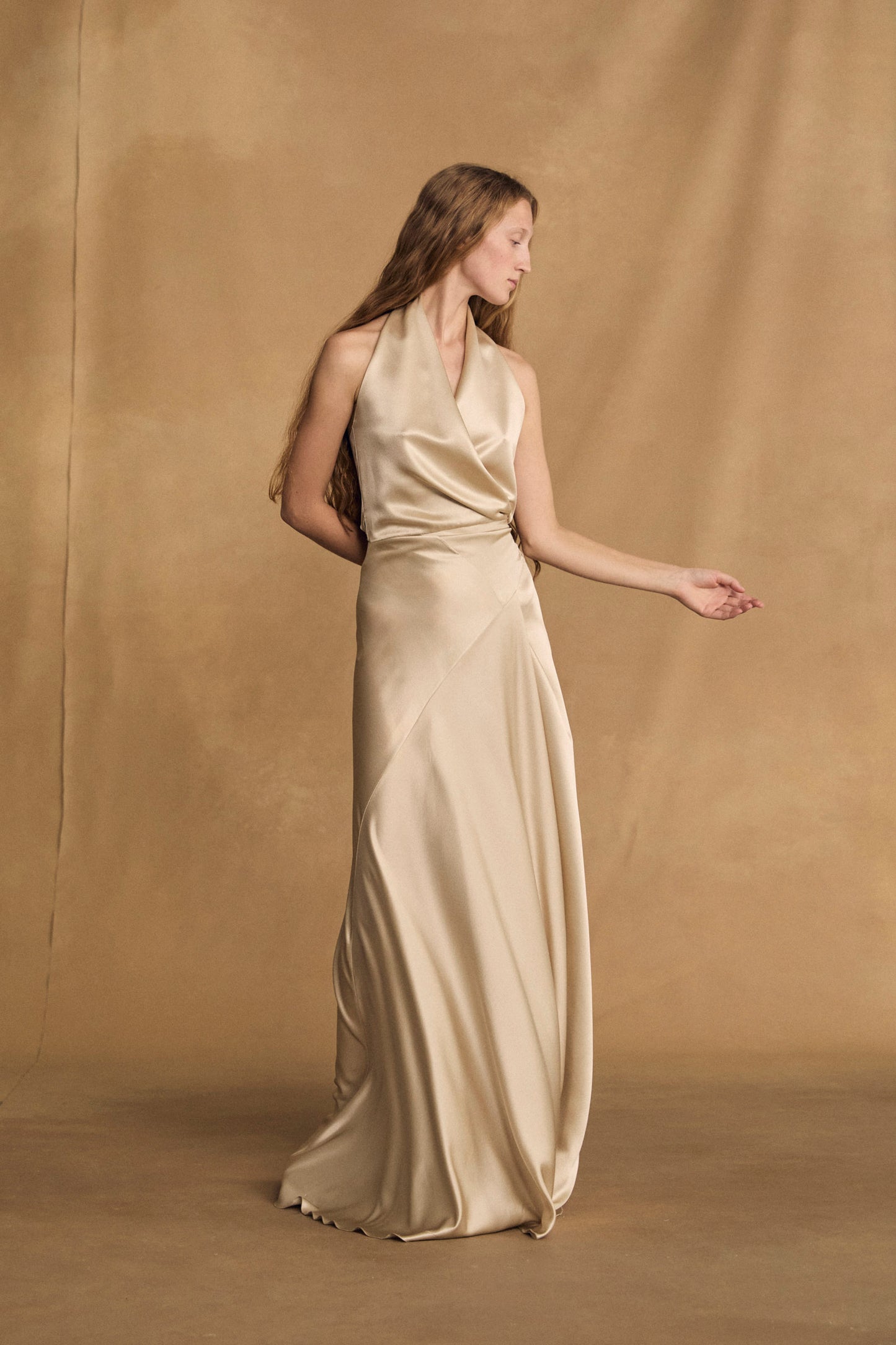 Nailah, vestido champagne