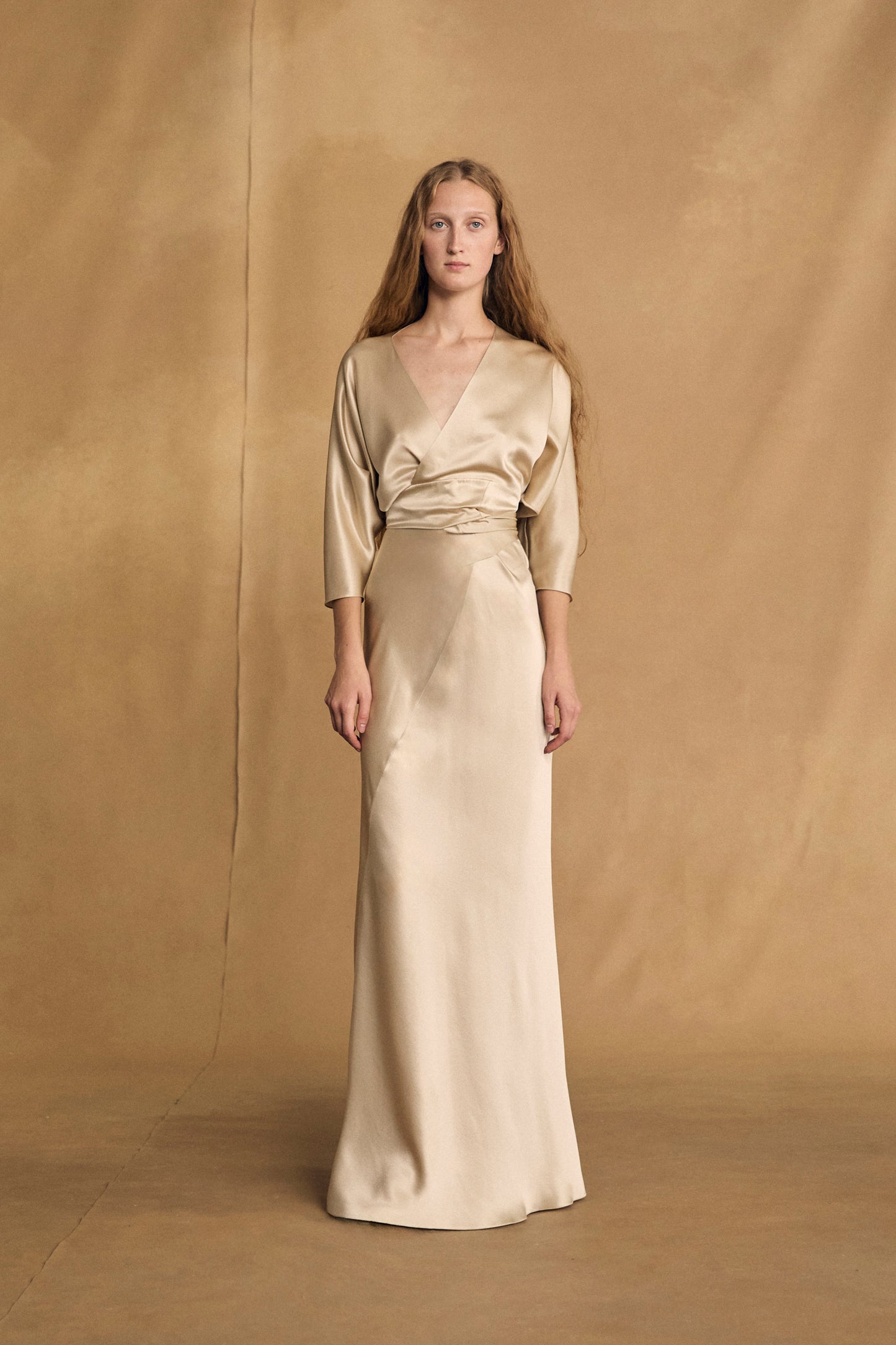 Amara, vestido champagne