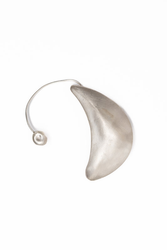 Leuksna, pendiente earcuff en plata