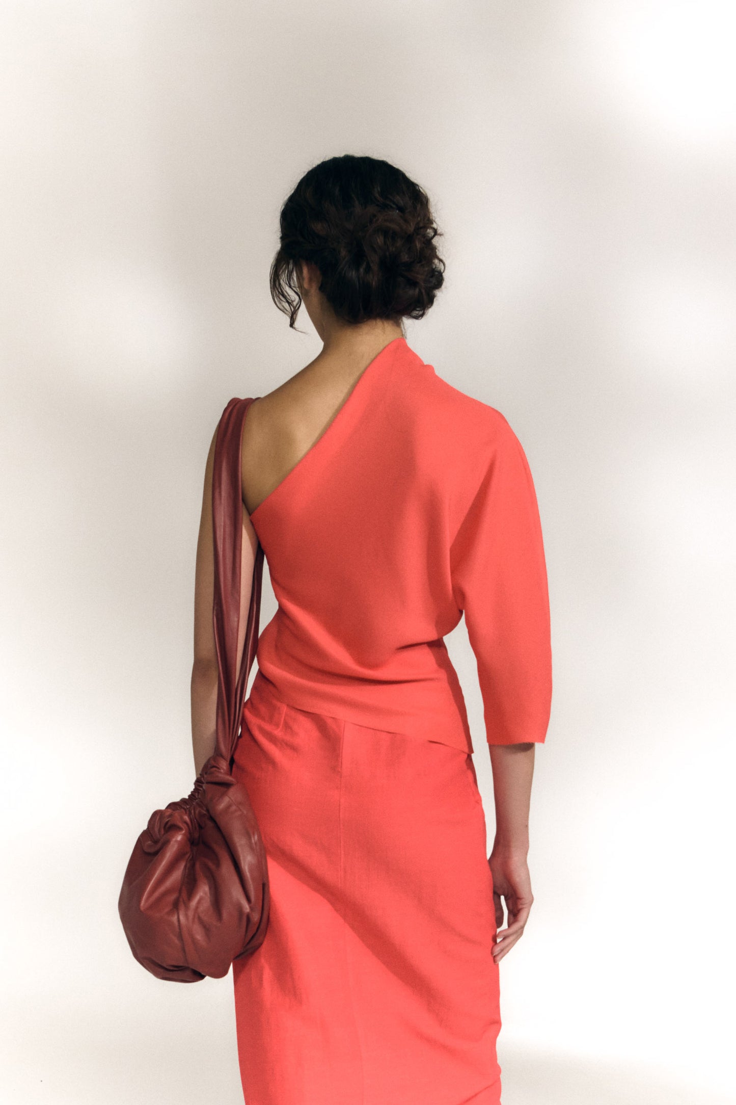 Sack M, lava red medium leather bag