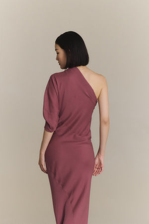 Aldara, vestido de seda asimetrico rosa