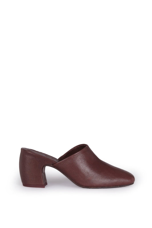 Alice, burgundy leather mule