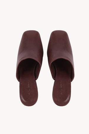 Alice, mule en piel burdeos