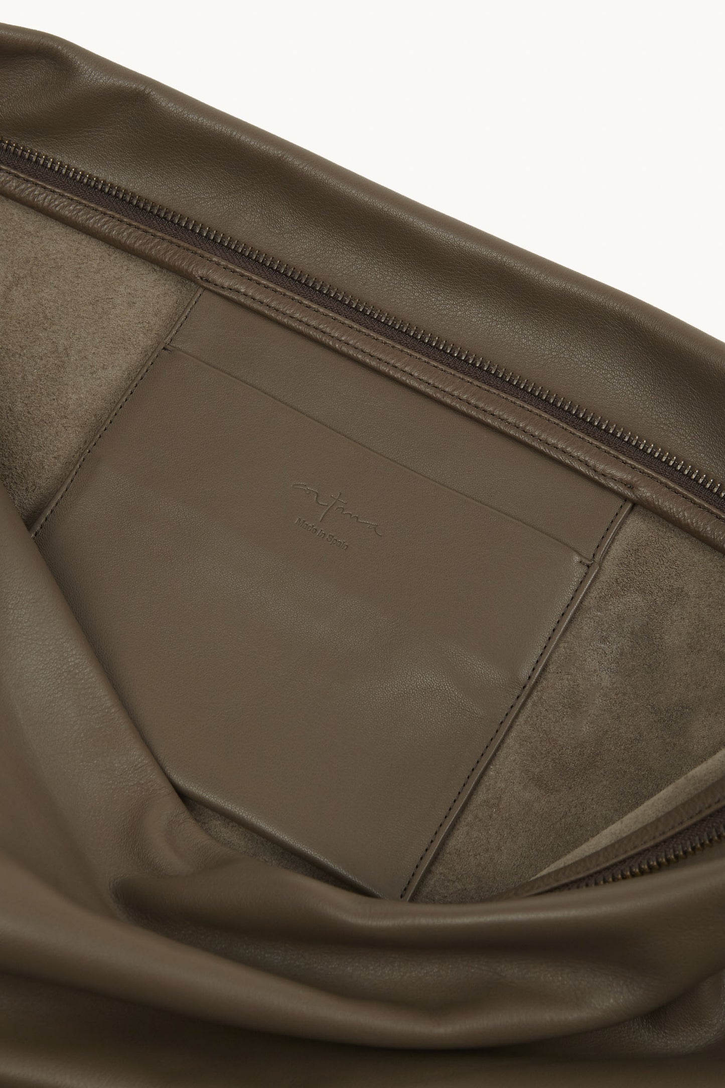 Amalia, khaki leather bag