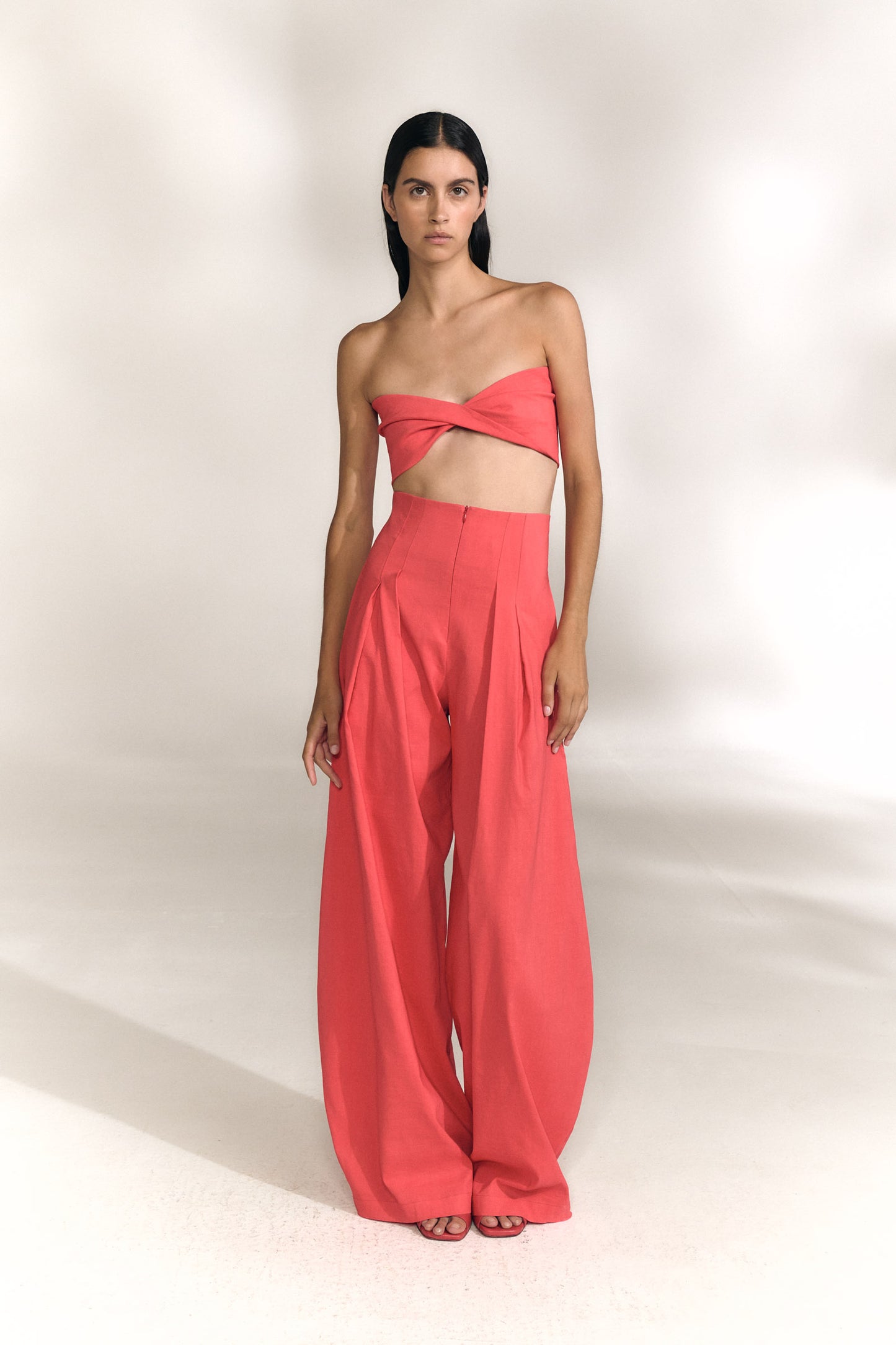 Aman, top palabra de honor rojo coral