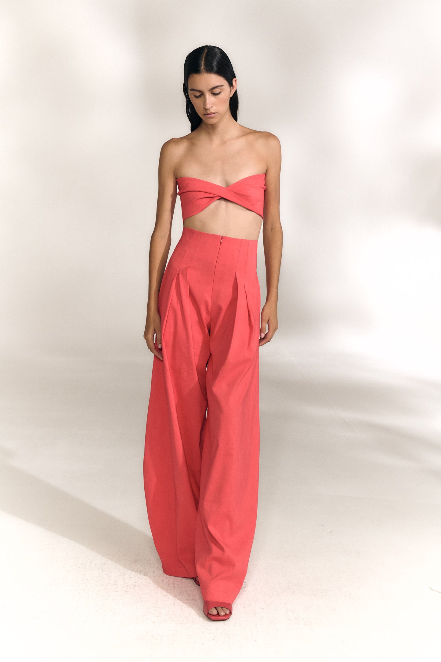 Aman, top palabra de honor rojo coral