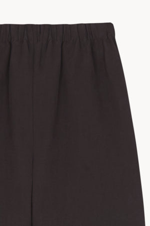 Amar, pantalon moka de lino y seda