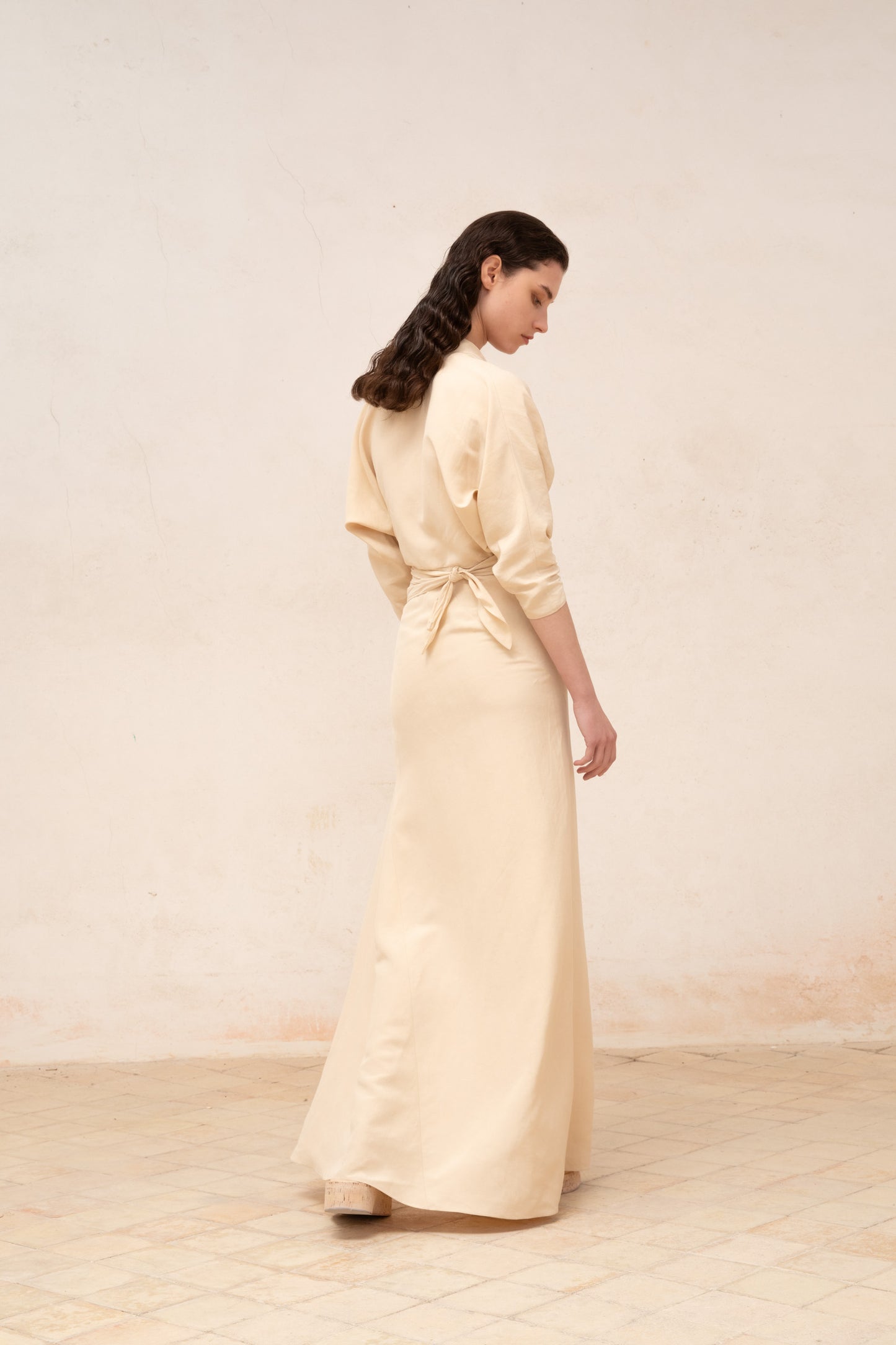 Amelia, long beige linen and silk dress