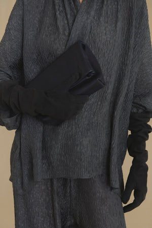 Jin, navy suede gloves
