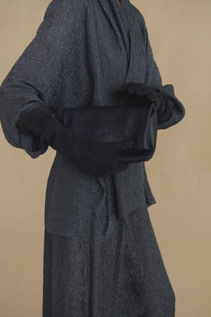 Jin, navy suede gloves