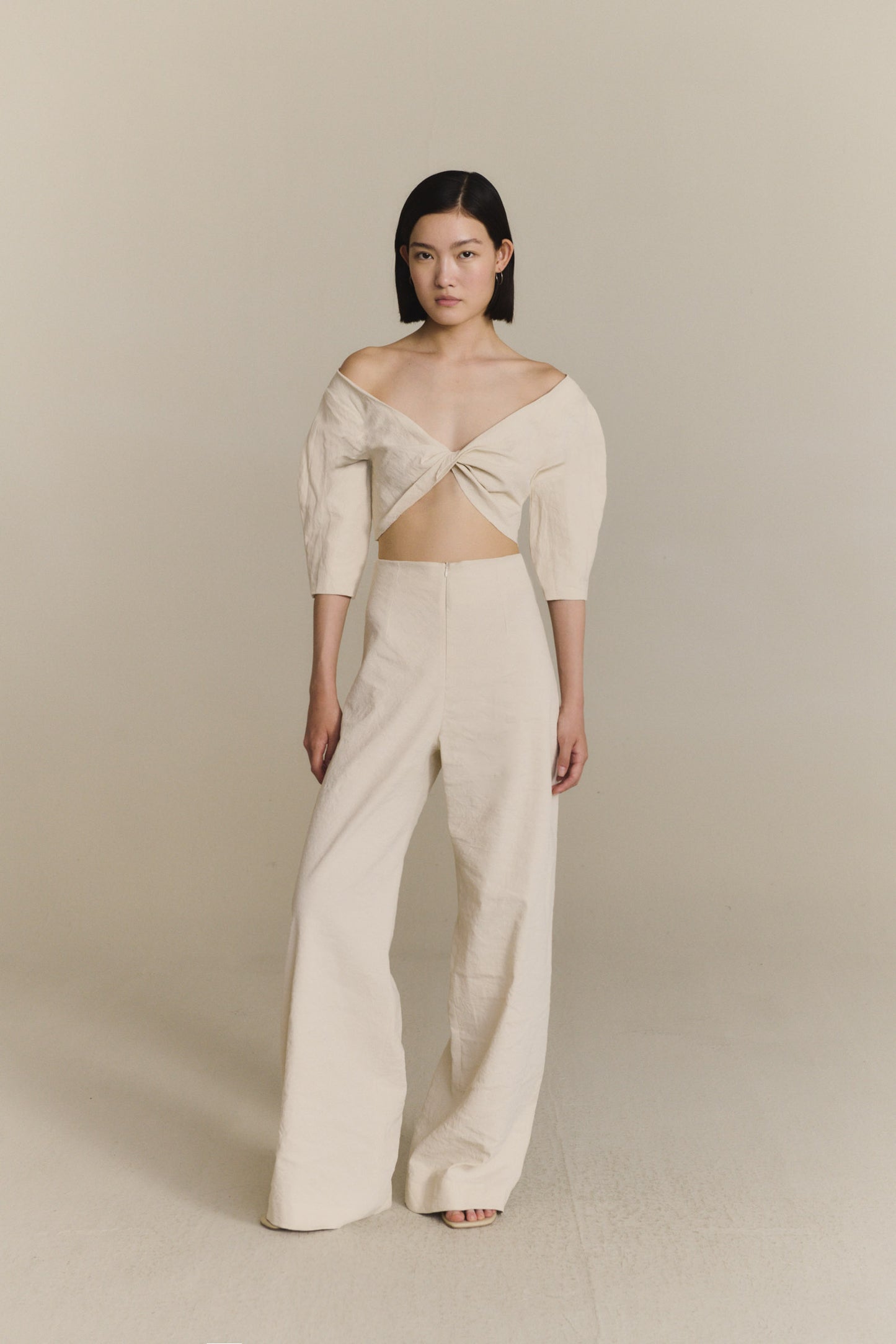 Ara, off white crossed crop top