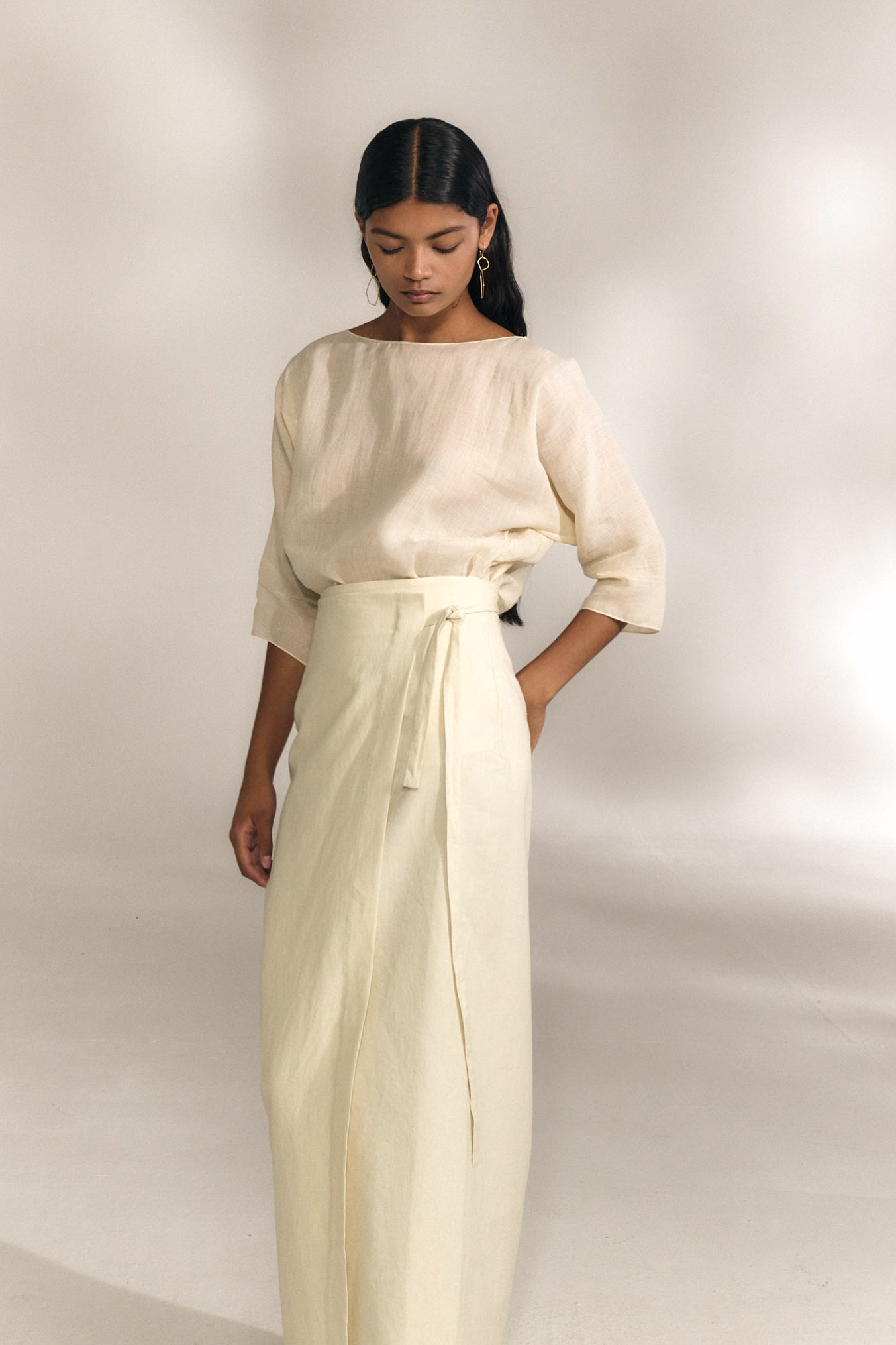 Arena, top oversize de ramio marfil