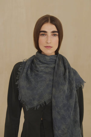 Aria, foulard a rayas maltinto verde grisaceo