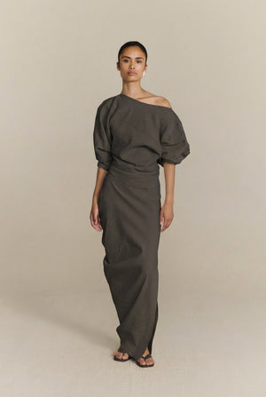 Arne, falda larga drapeada gris mocha