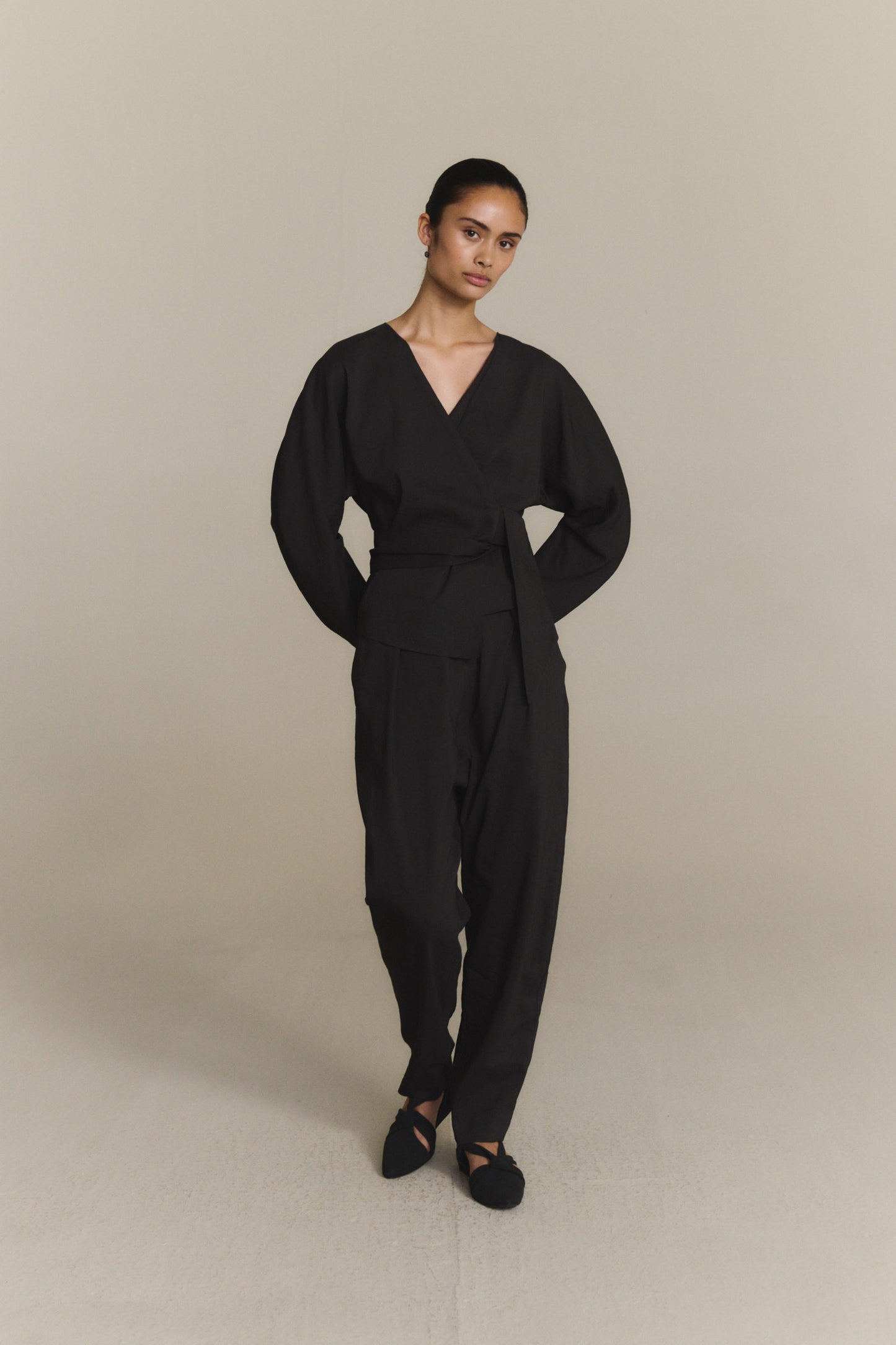 Ama, dark grey hemp and viscose pants