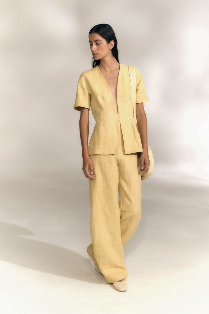 Cala, beige mares fitted linen jacket