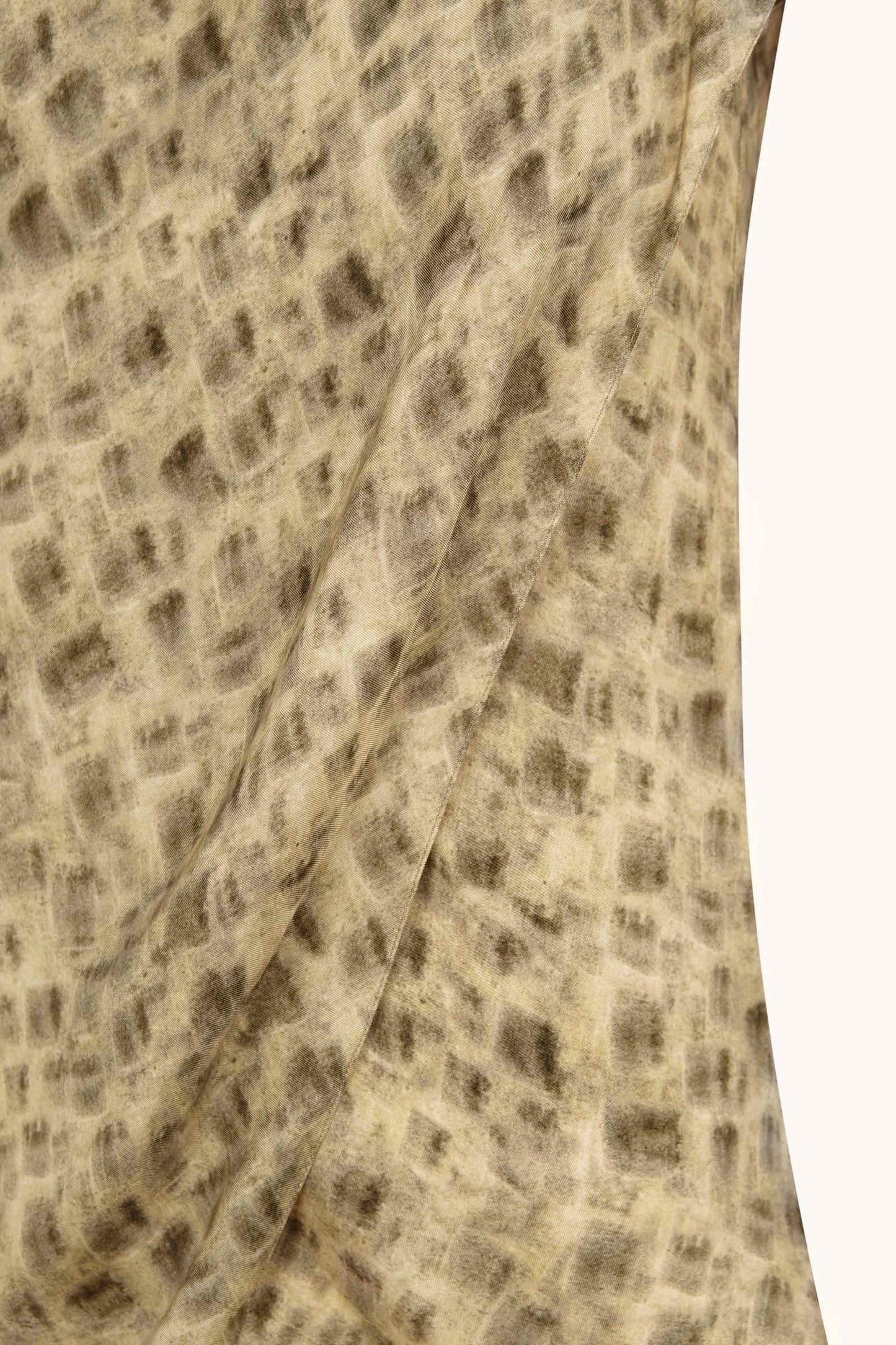 Cassiopea, cuprò chroma print crossover top