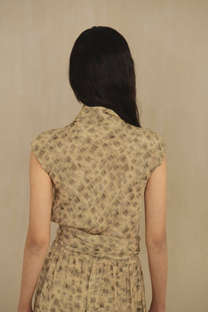 Cassiopea, cuprò chroma print crossover top