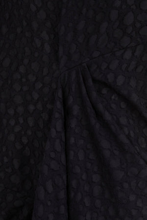 Circe, vestido oversize de lana virgen devore