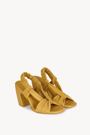 Costa, sandalia de cuero mostaza