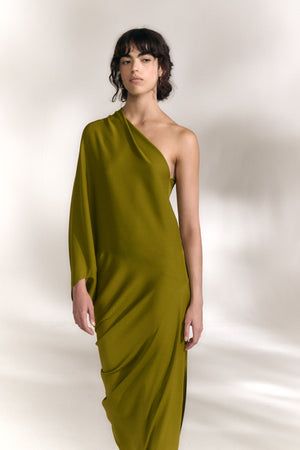 Delore, vestido asimetrico de seda rojo coral