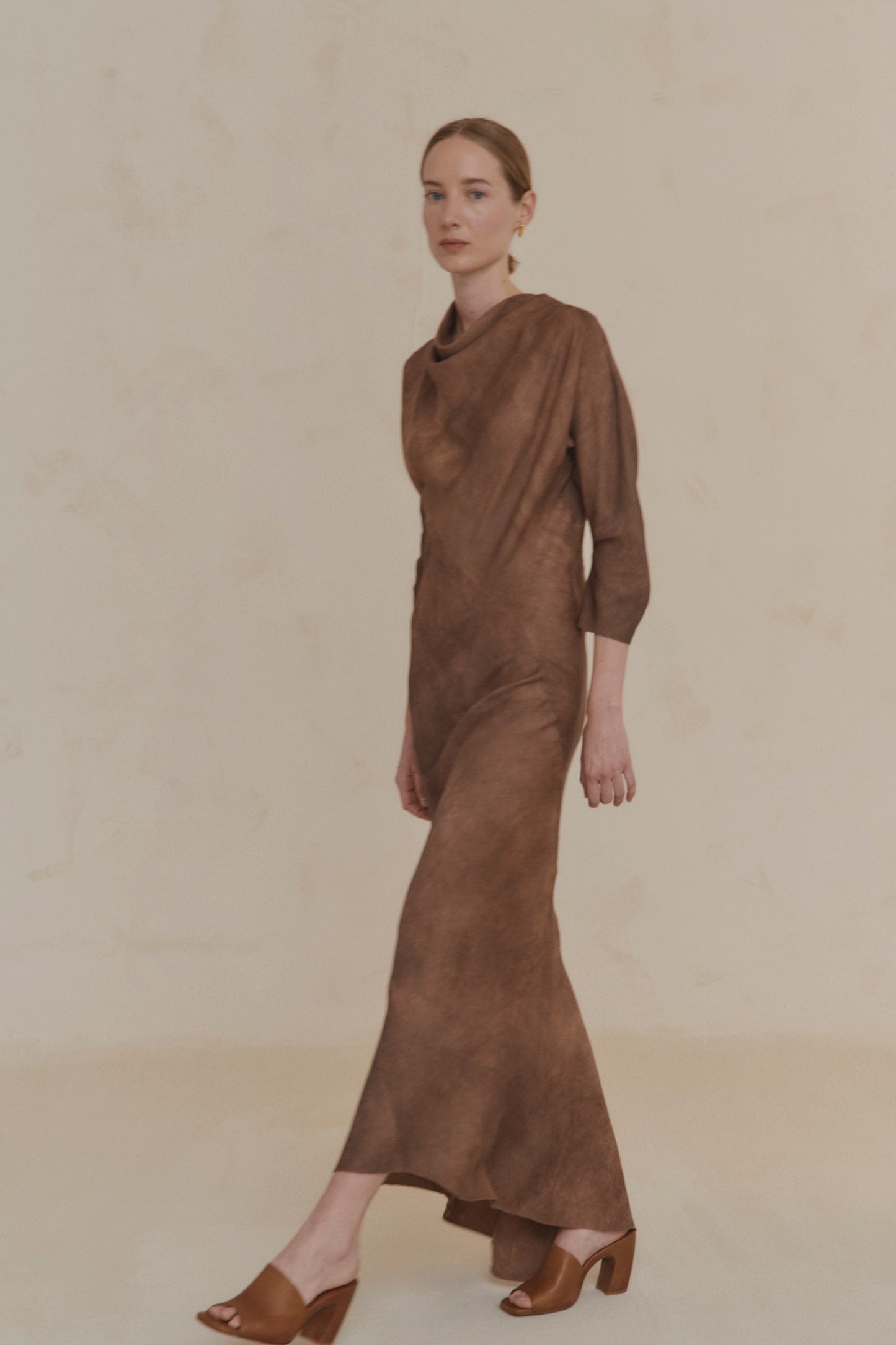 eclipse silk midi dress Quince Women's Washable Stretch Silk High Neck Midi Dress, Caper Eclipse, Size XL, Hypoallergenic & Thermoregulating Mulberry Silk