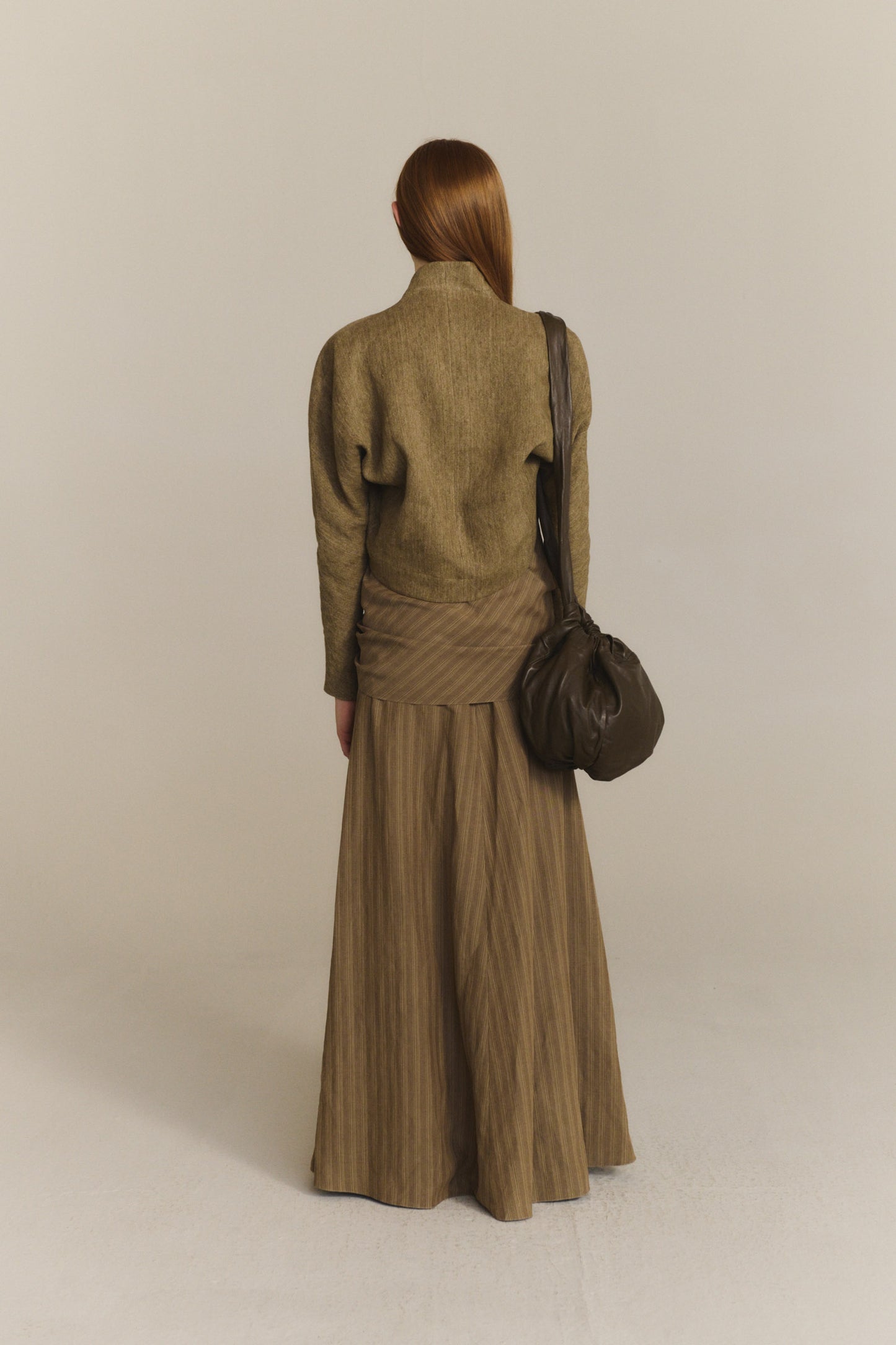 Tourmaline, chaqueta corta de lino jacquard kaki tostado