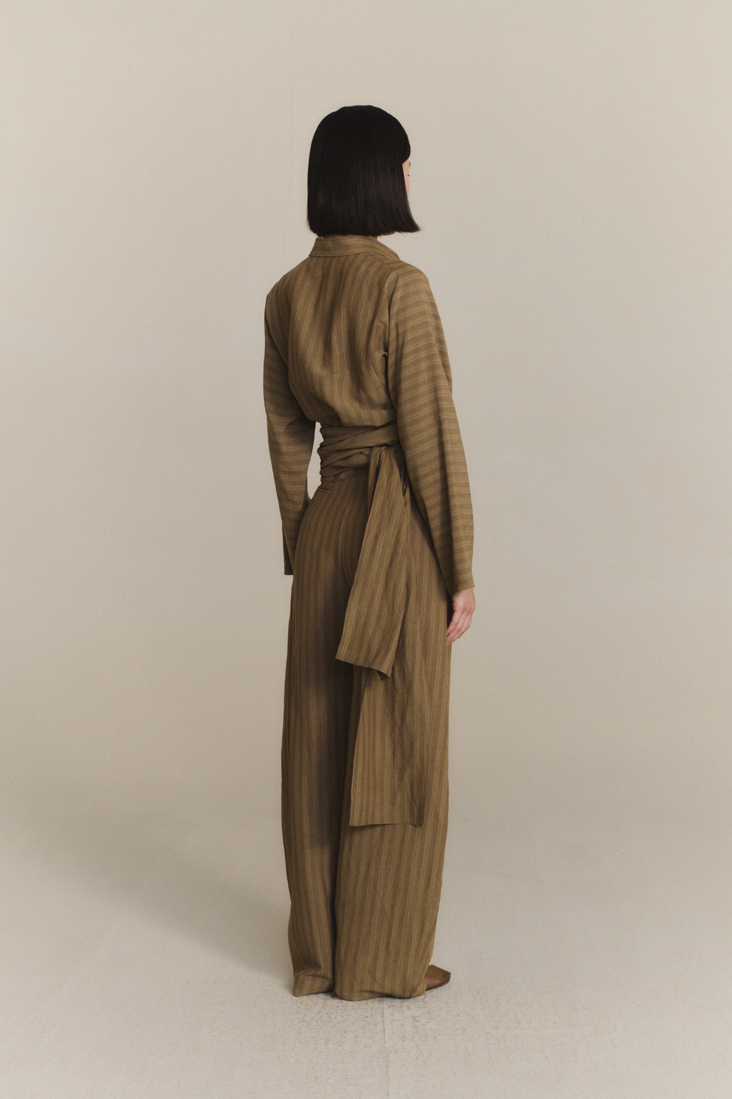 Edith, pantalon de lino a rayas marron