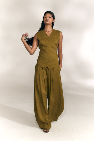 Elena, chaleco cruzado verde oliva