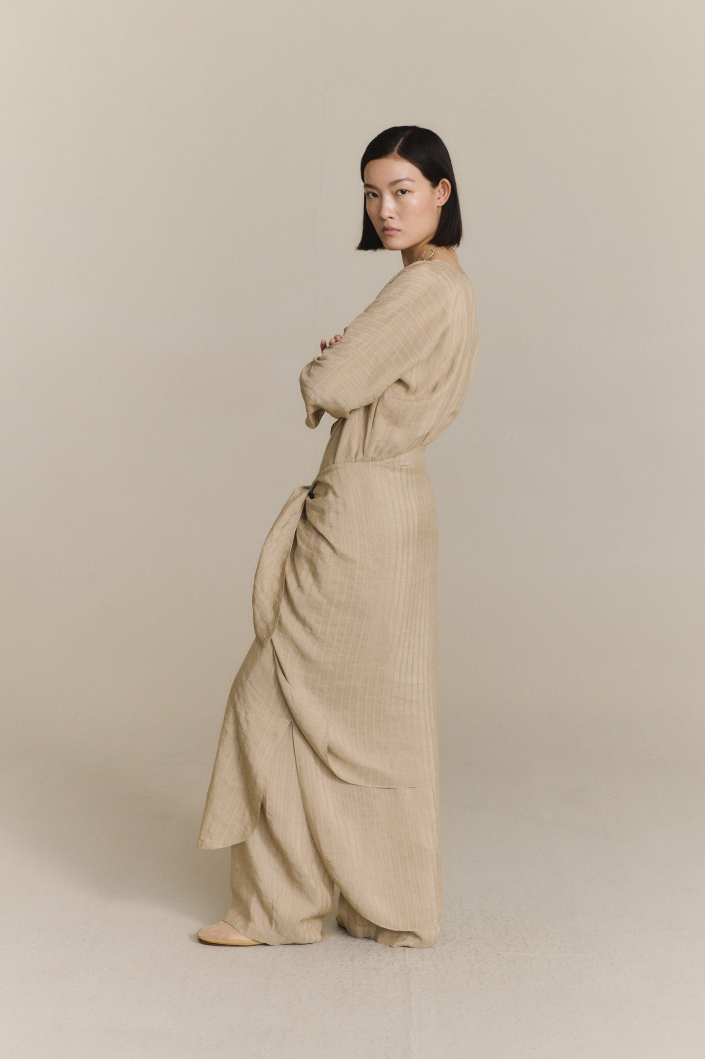 Eloise, vestido jacquard a rayas beige