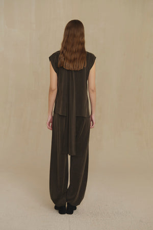 Espera, dark brown sleeveless top