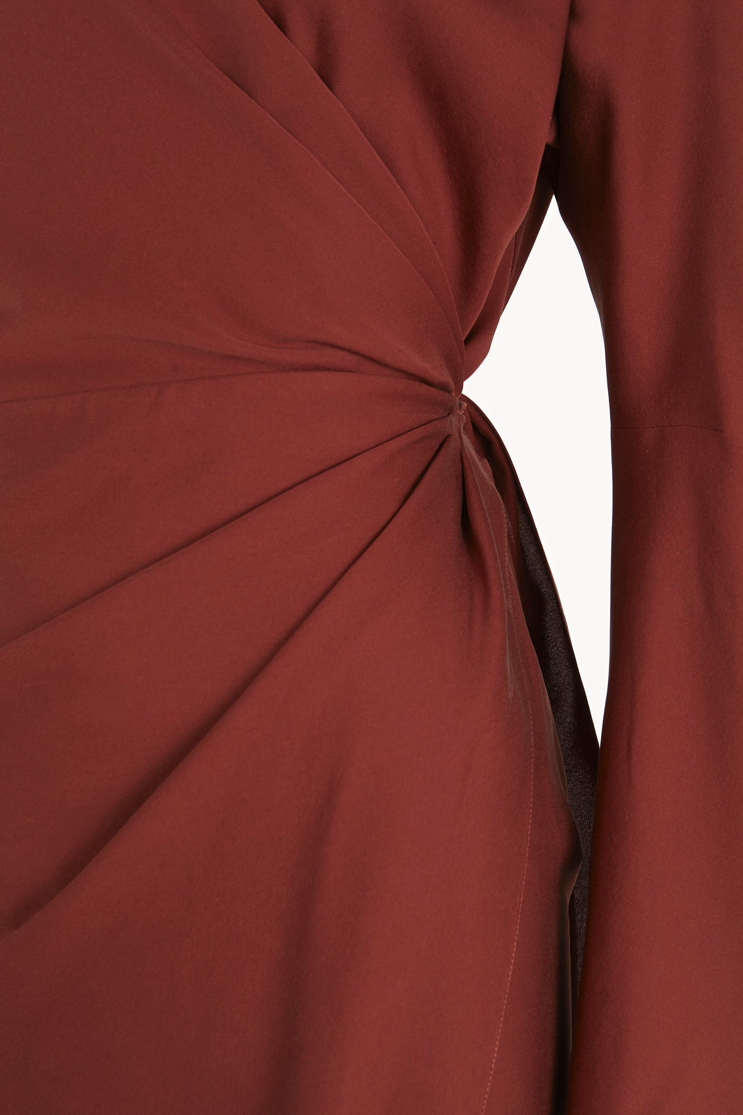 Eteria, vestido envolvente rojo tostado