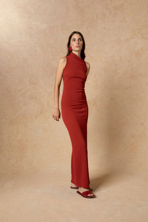 Fiona, vestido entallado rojo carmin
