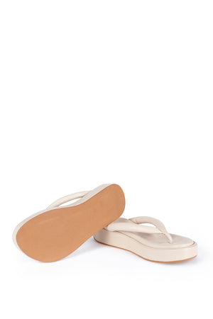 Geisha, ecru platform flip flops