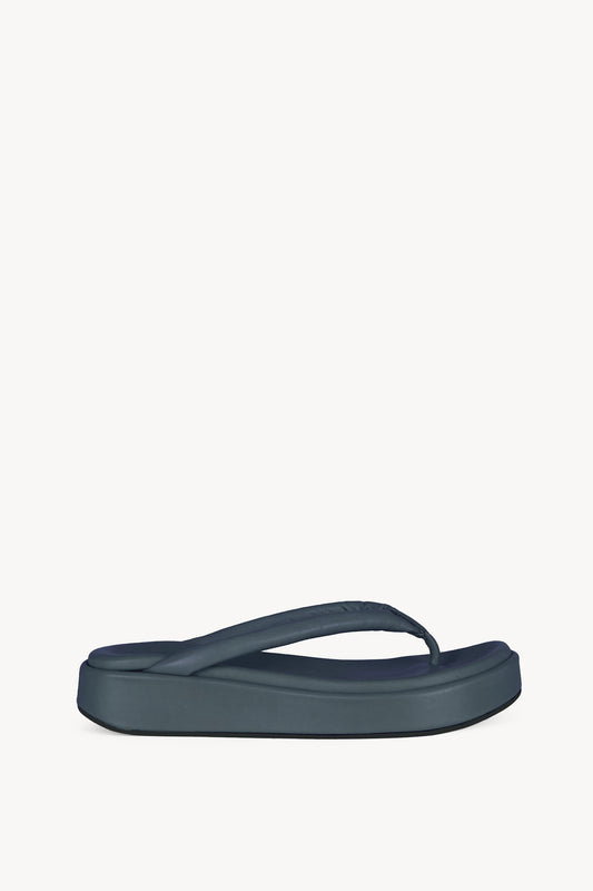 Geisha, sandalia plana en verde océano