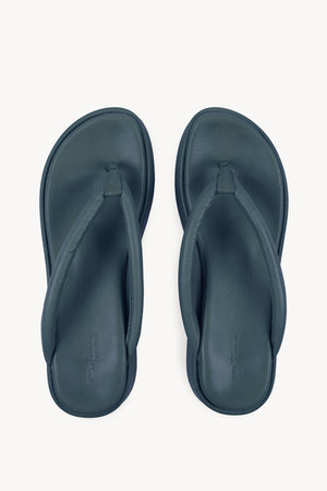 Geisha, sandalia plana en verde océano