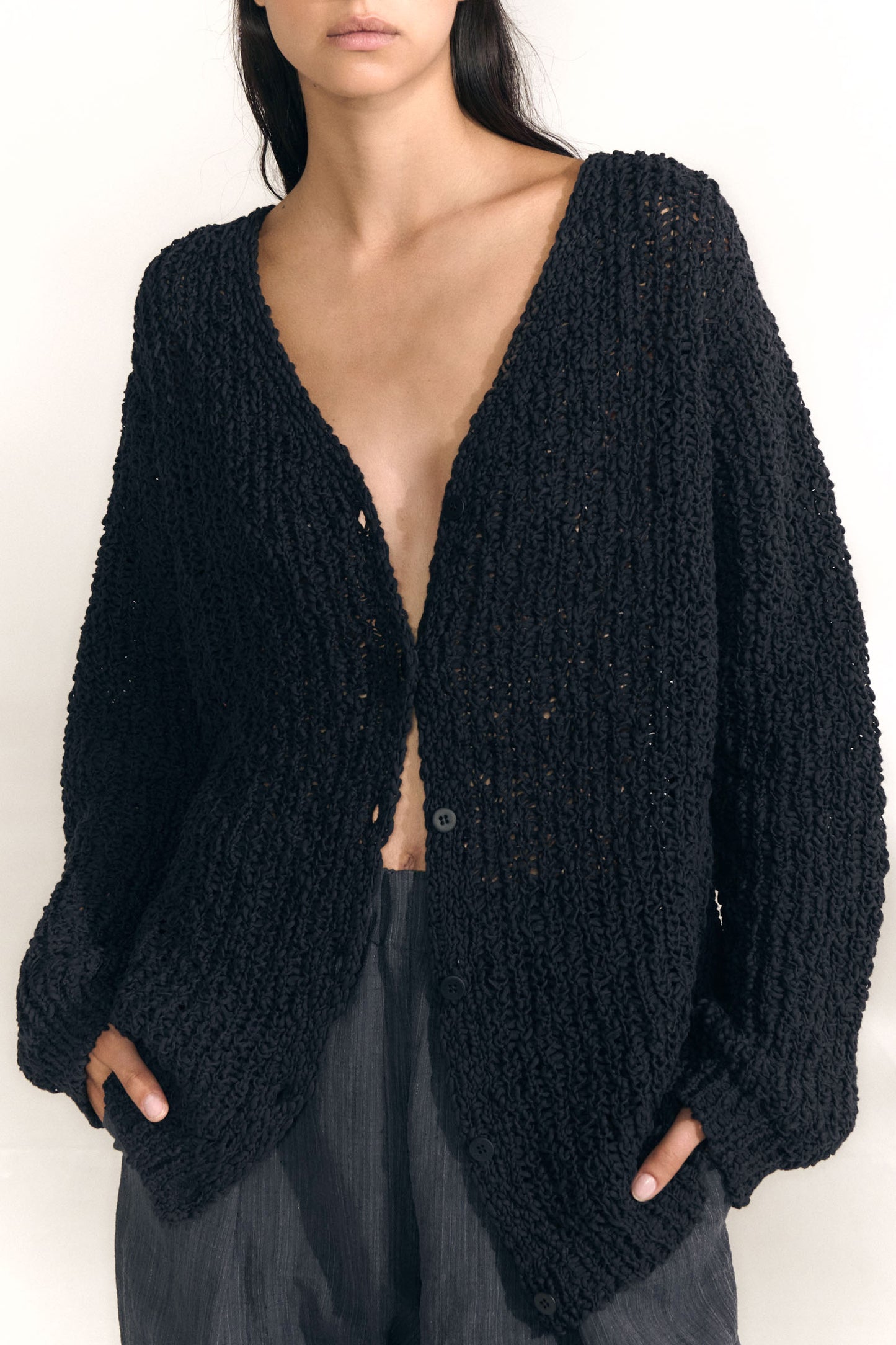 Gina, cardigan oversize de punto de algodon mako blue nero