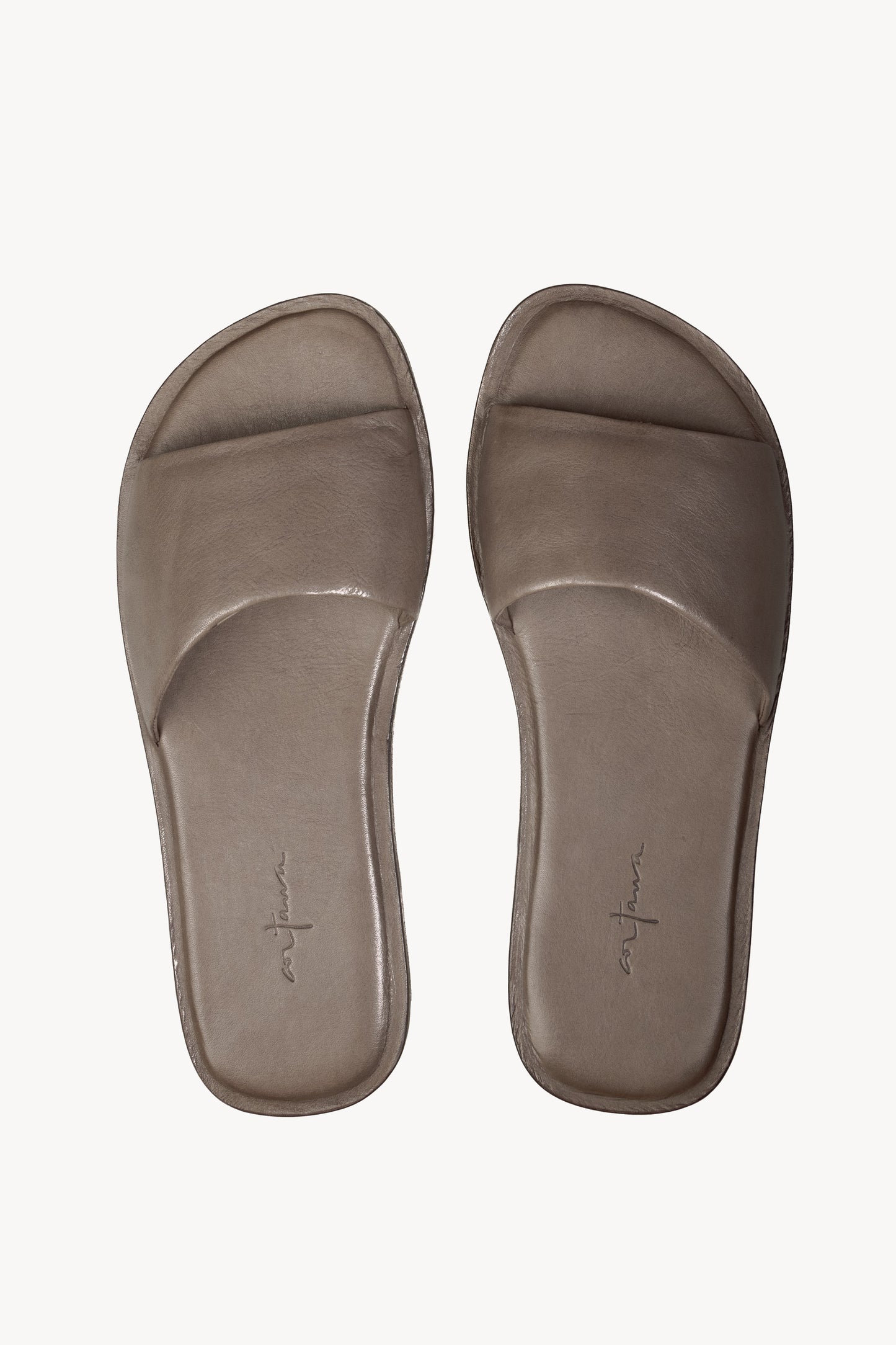 Heidi, flip flops en gris oscuro