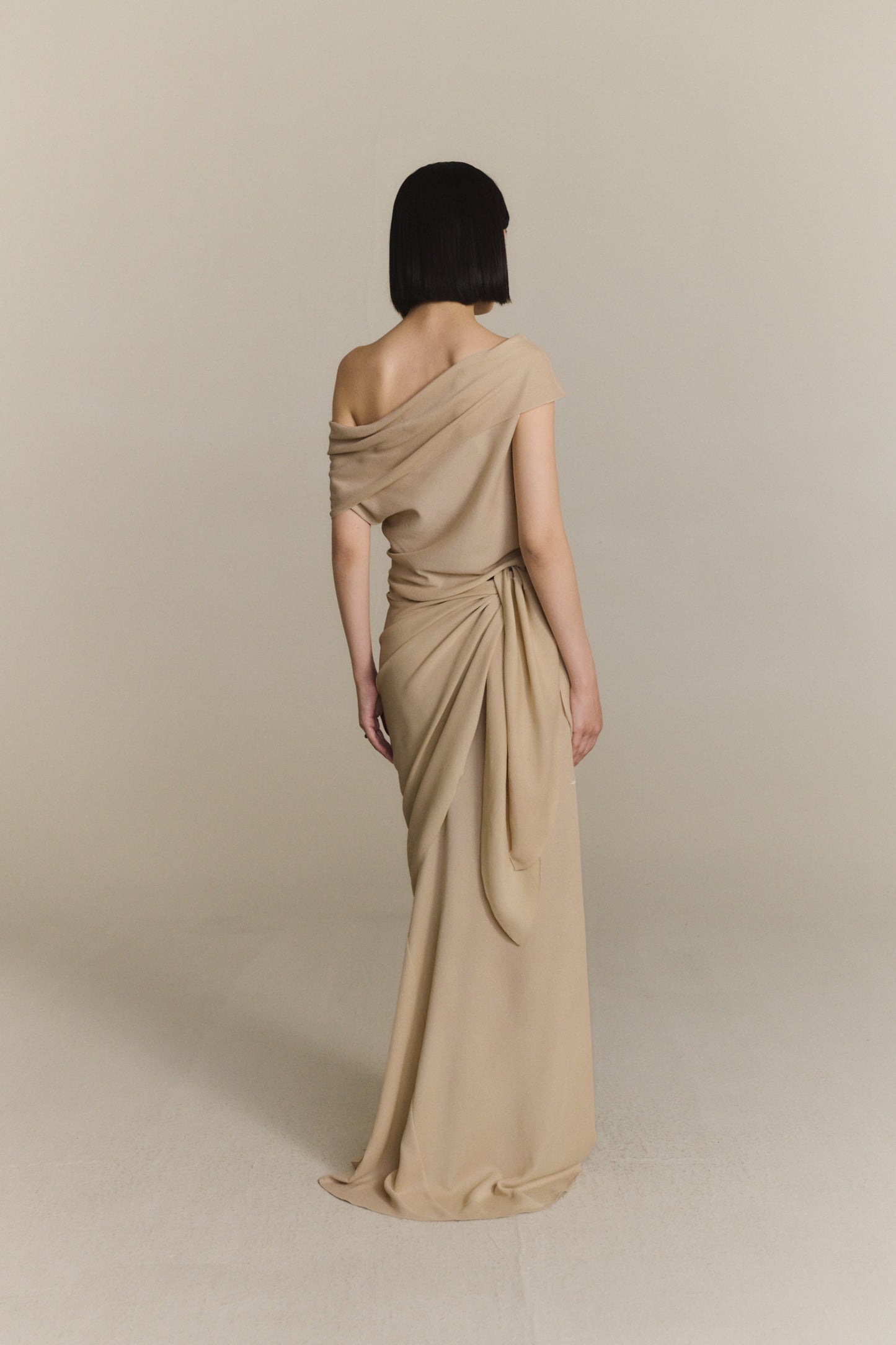 Ilia, beige silk top