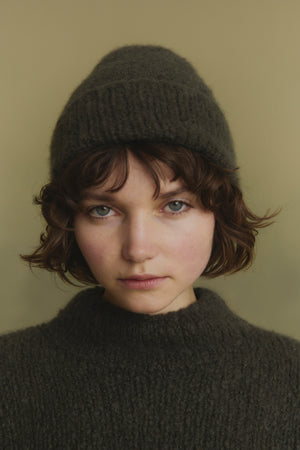 Igloo, dark green cashmere and silk beanie